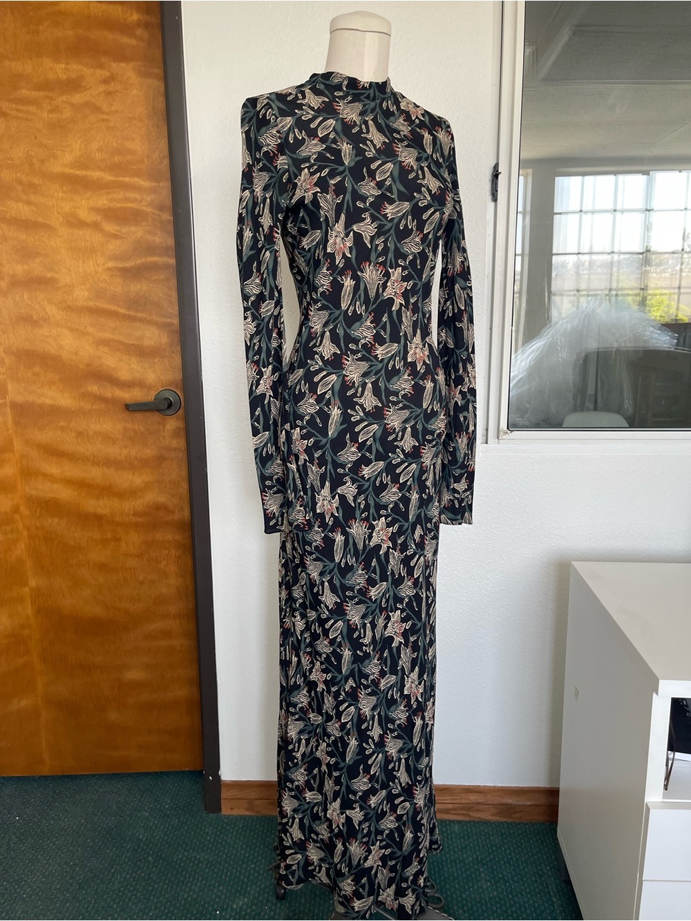 DOEN LONG SLEEVE BIAS CUT FLORAL PRINT DRESS